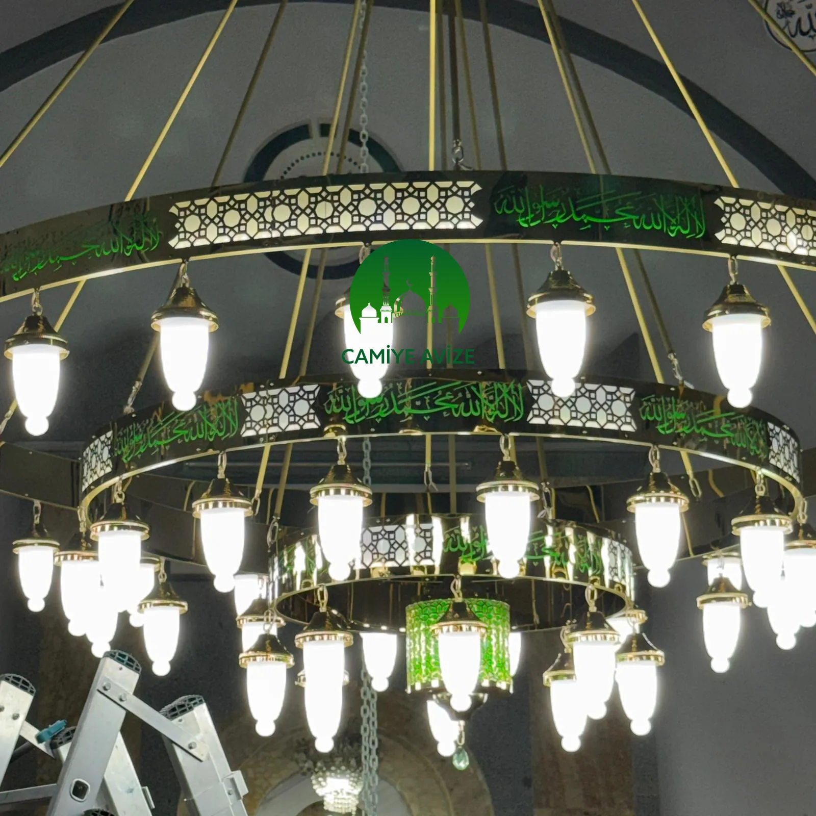 KELİME-İ%20TEVHİDLİ%20CAMİ%20AVİZESİ%202.40%20ÇAPINDA%203%20HALKA%2048%20KANDİLLİ%20Yeşil