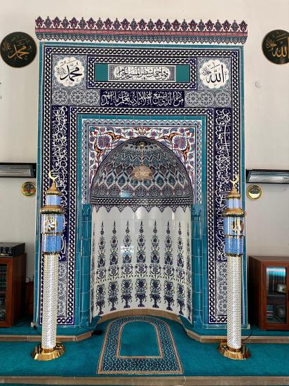 Mavi Cami Şamdanı