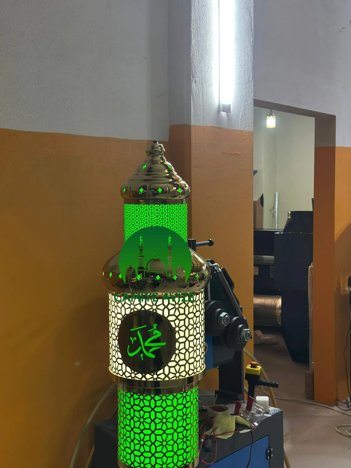 YEŞİL%20%20ÖZEL%20SELÇUKLU%20CAMİ%20ŞAMDANI